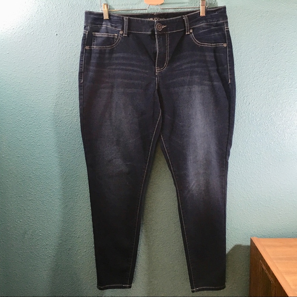 Maurices jeggings, dark wash